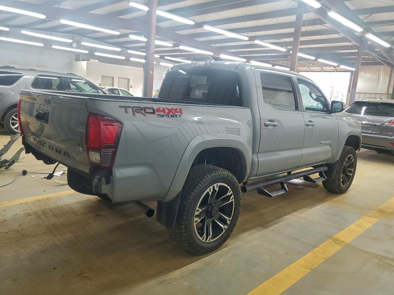 2019 Toyota Tacoma Double Cab - Image 3