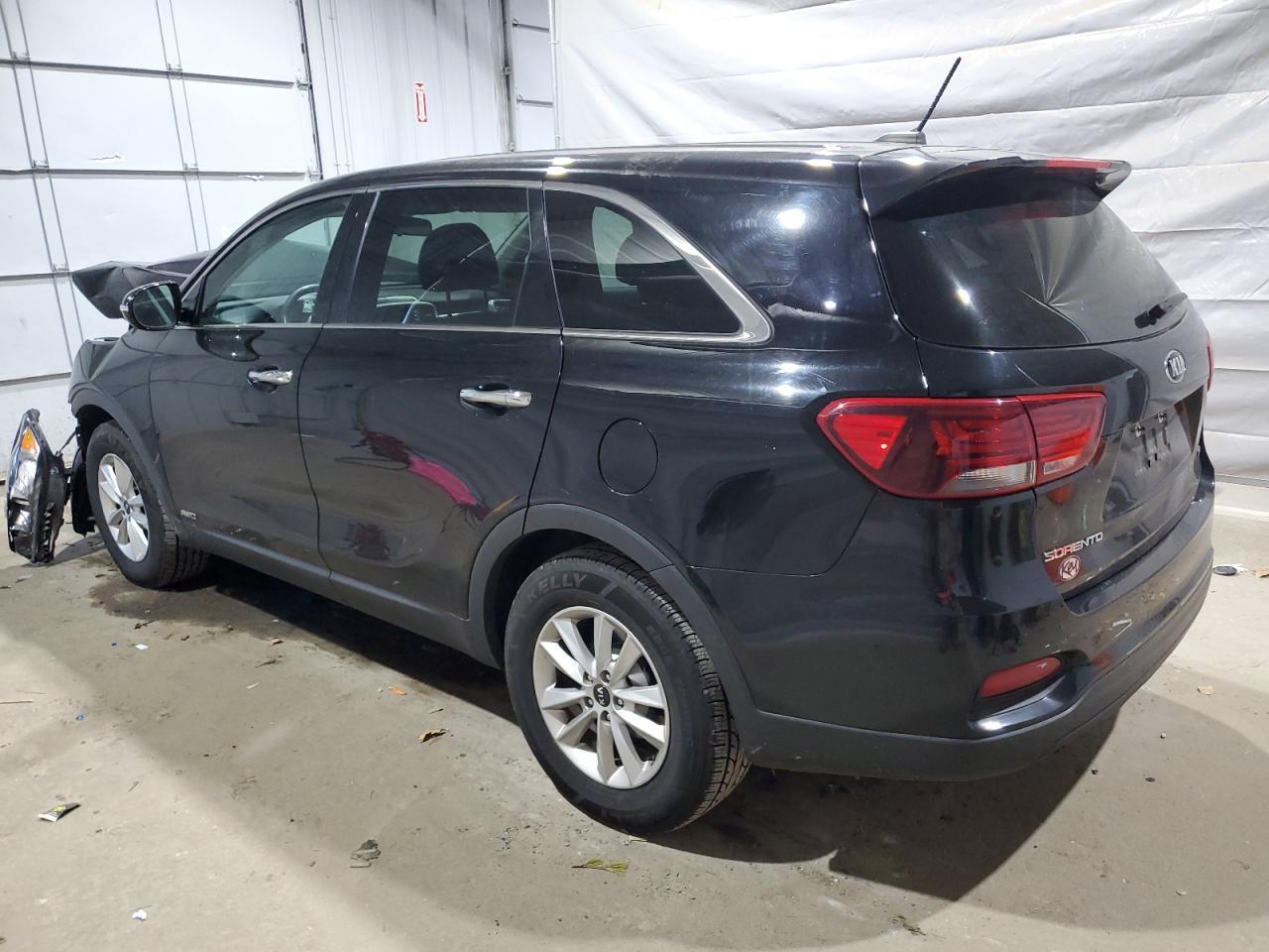 2020 Kia Sorento L - Image 2
