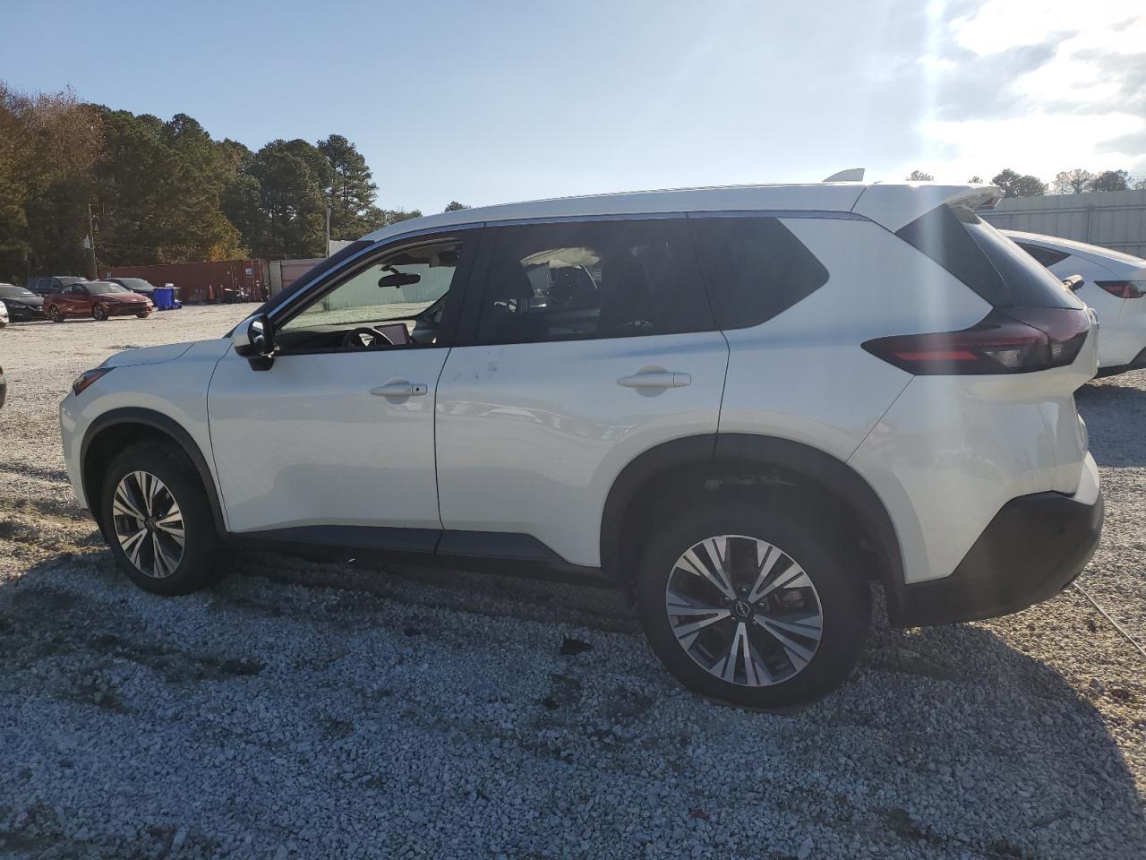 2023 Nissan Rogue Sv - Фото 2