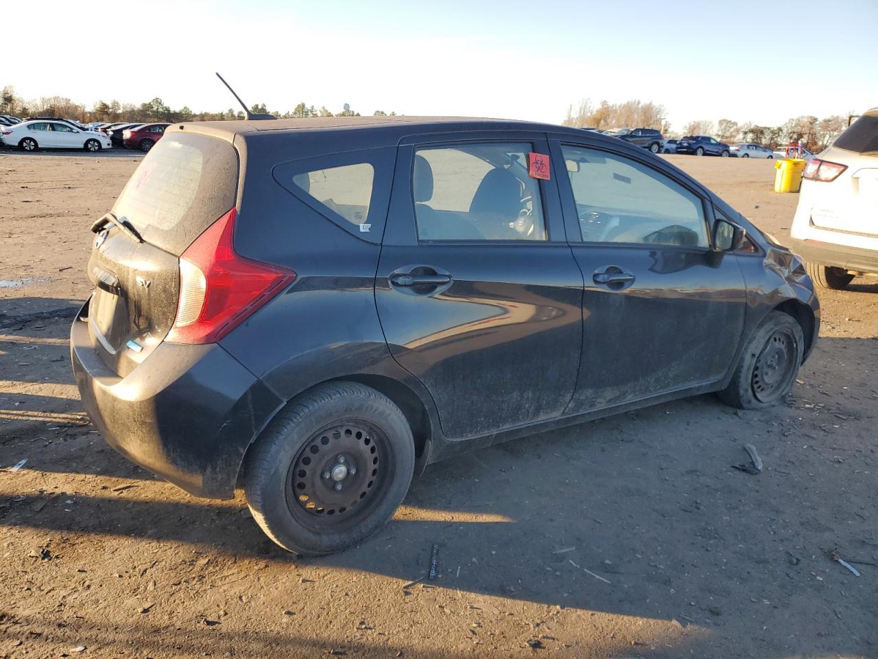 2016 Nissan Versa Note S - Фото 3