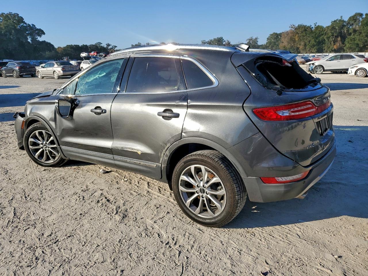 2018 Lincoln Mkc Select - Image 2