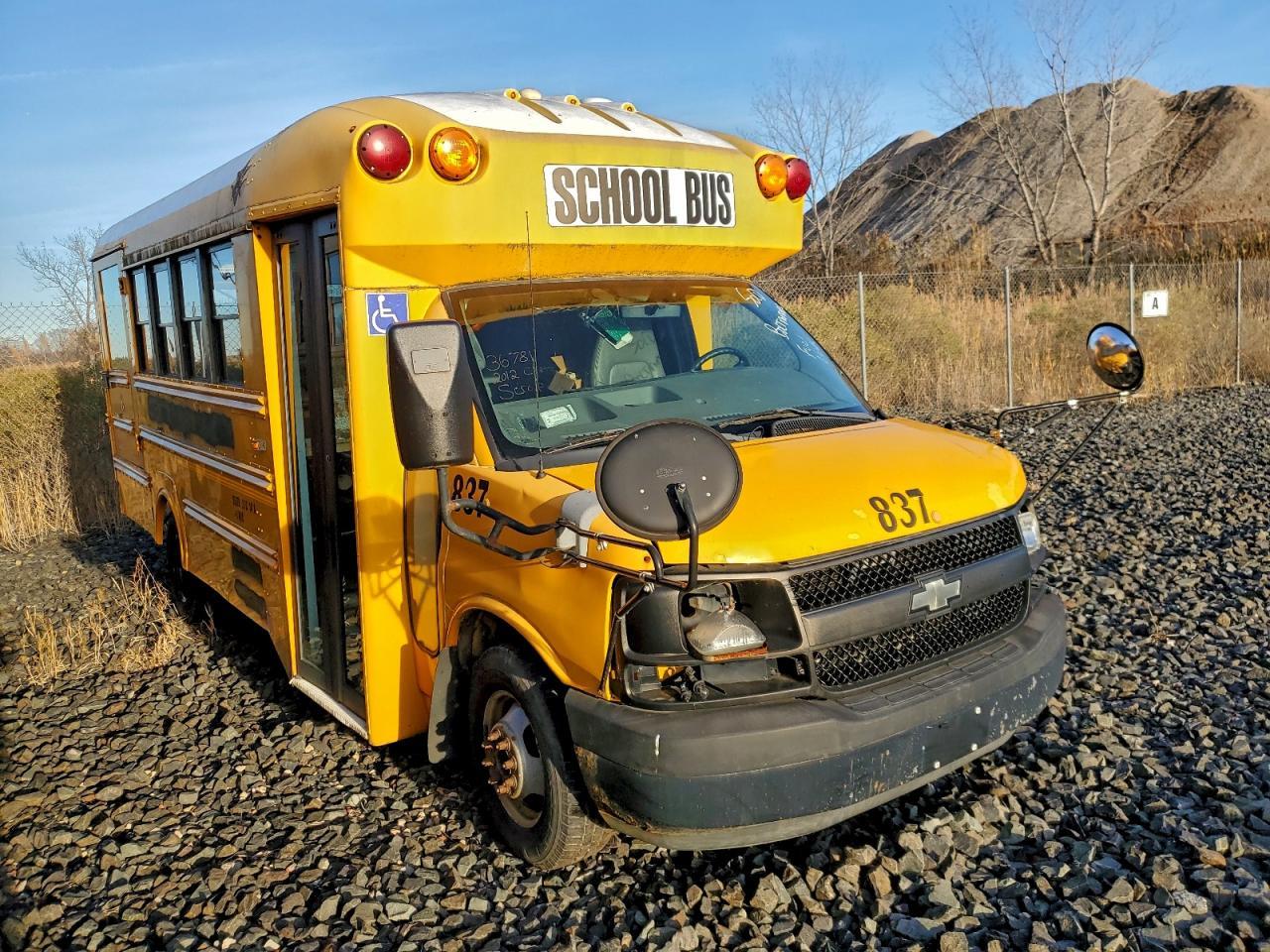 2011 Chevrolet Express G4 - School Bus