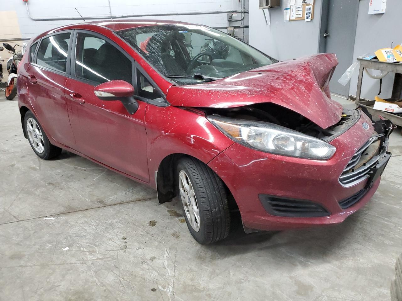 2015 Ford Fiesta Se - Фото 4