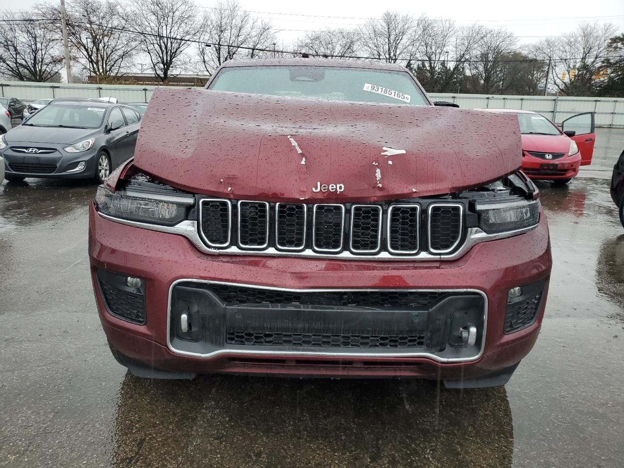 2022 Jeep Grand Cherokee Overland - Image 5