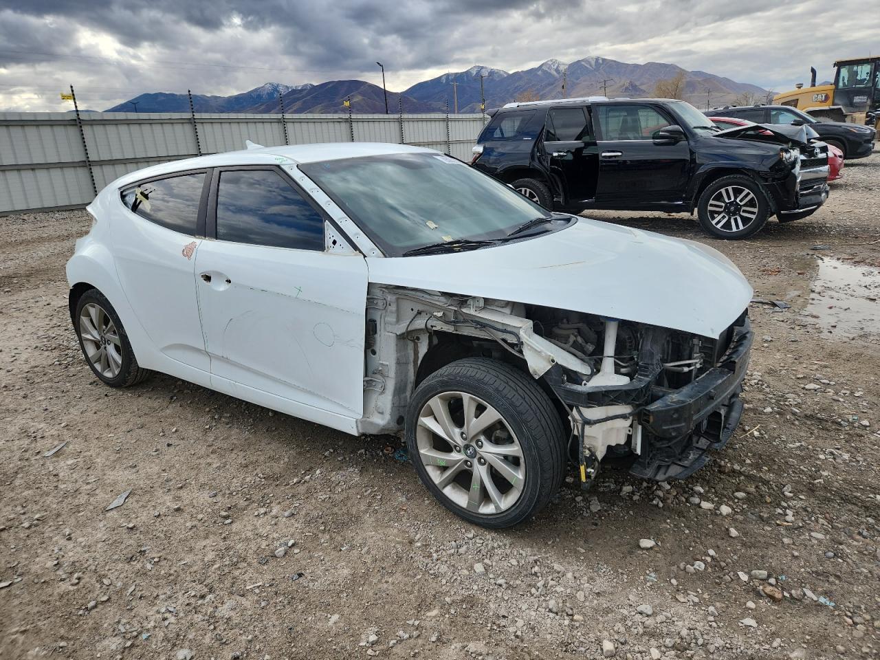 2016 Hyundai Veloster Base - Image 4