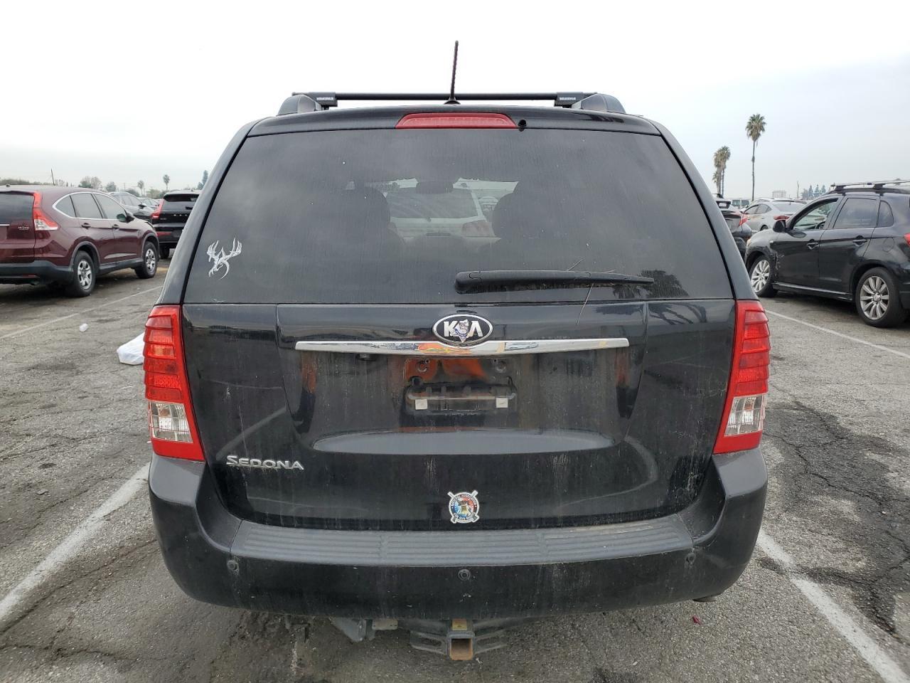 2014 Kia Sedona Lx - Фото 6