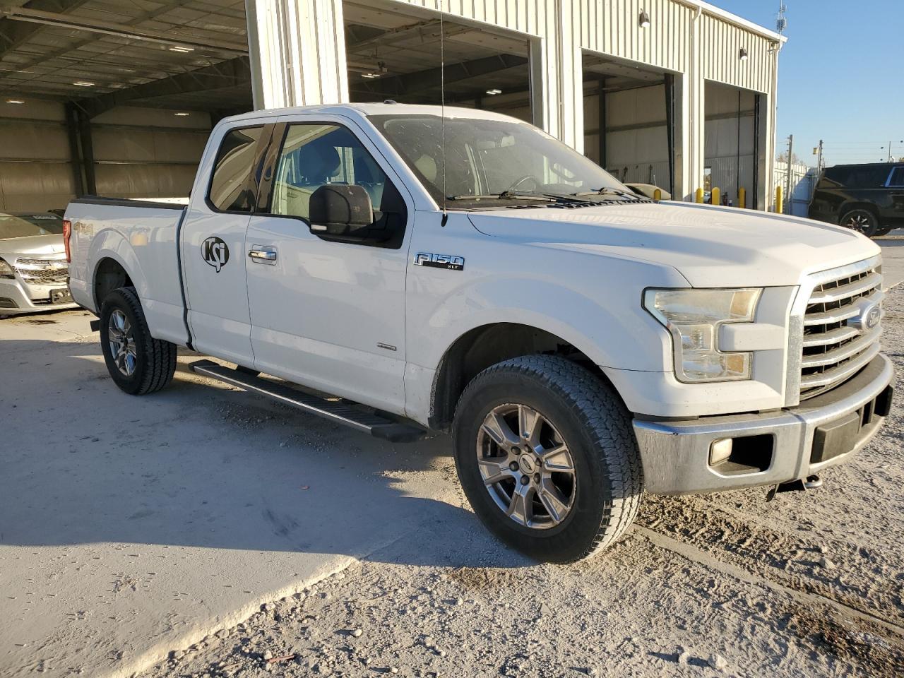 2015 Ford F150 Super Cab - Image 4