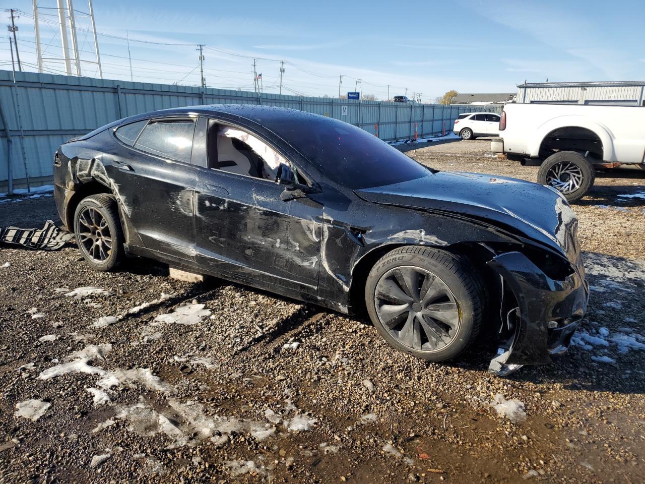 2025 Tesla Model S - Фото 4