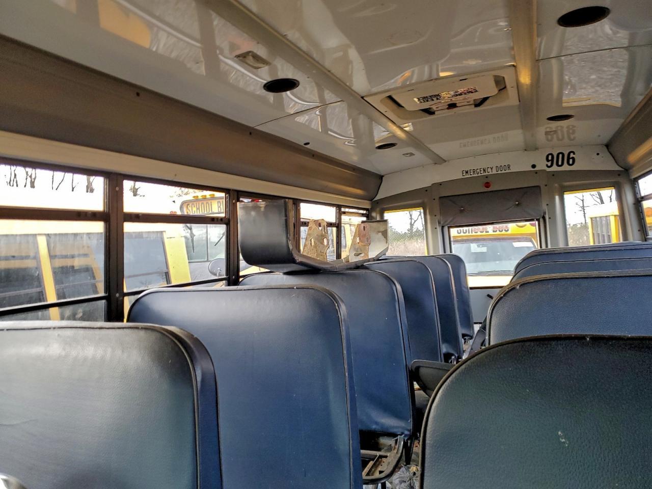 2012 Chevrolet Micro Bird G3500 - School Bus - Фото 6