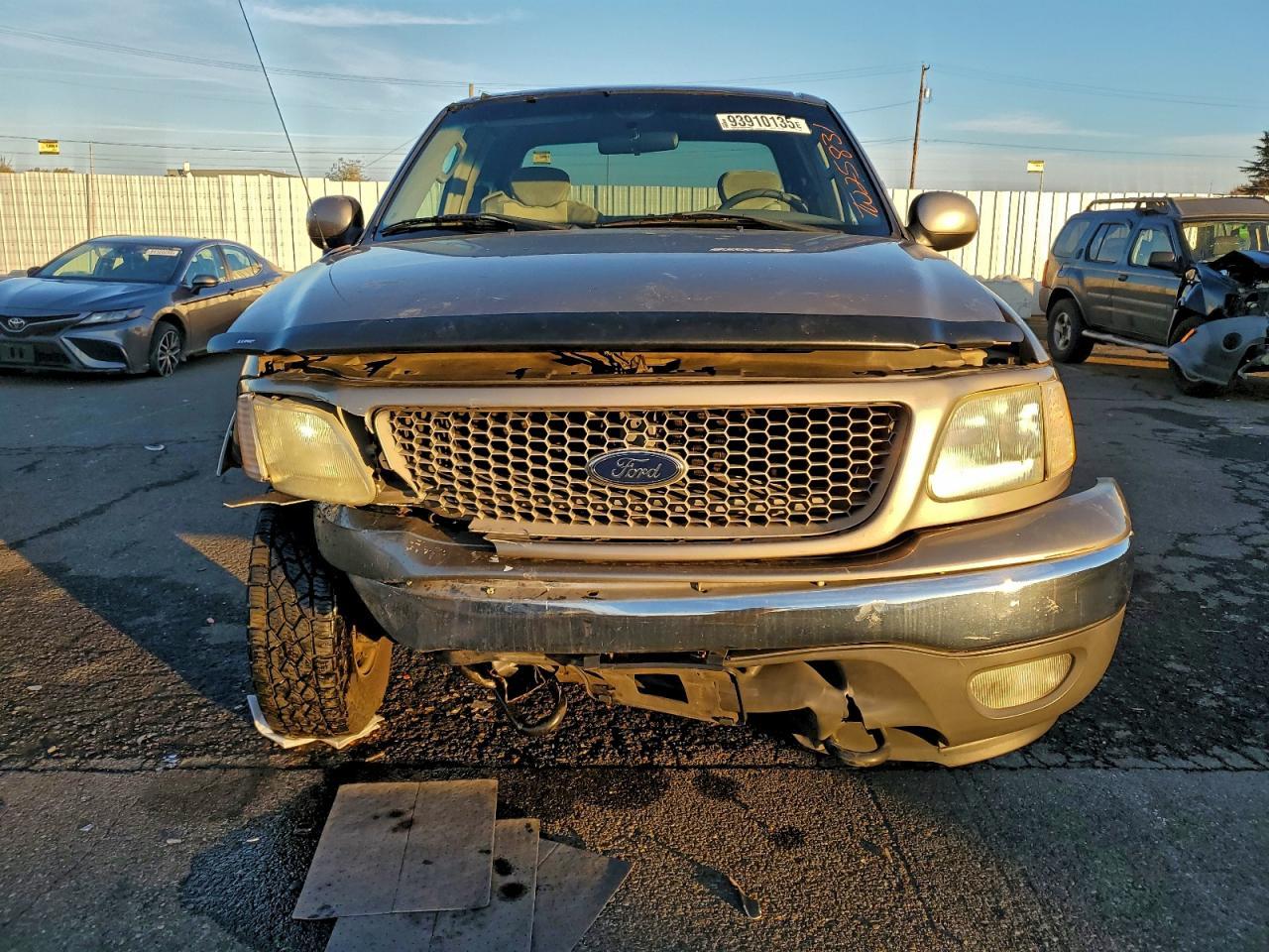 2002 Ford F150 - Image 5