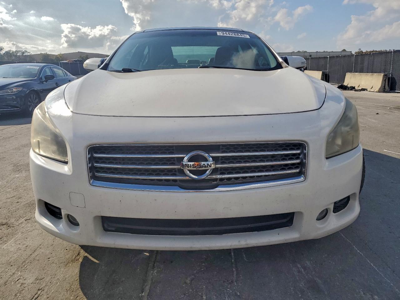2009 Nissan Maxima S - Image 5