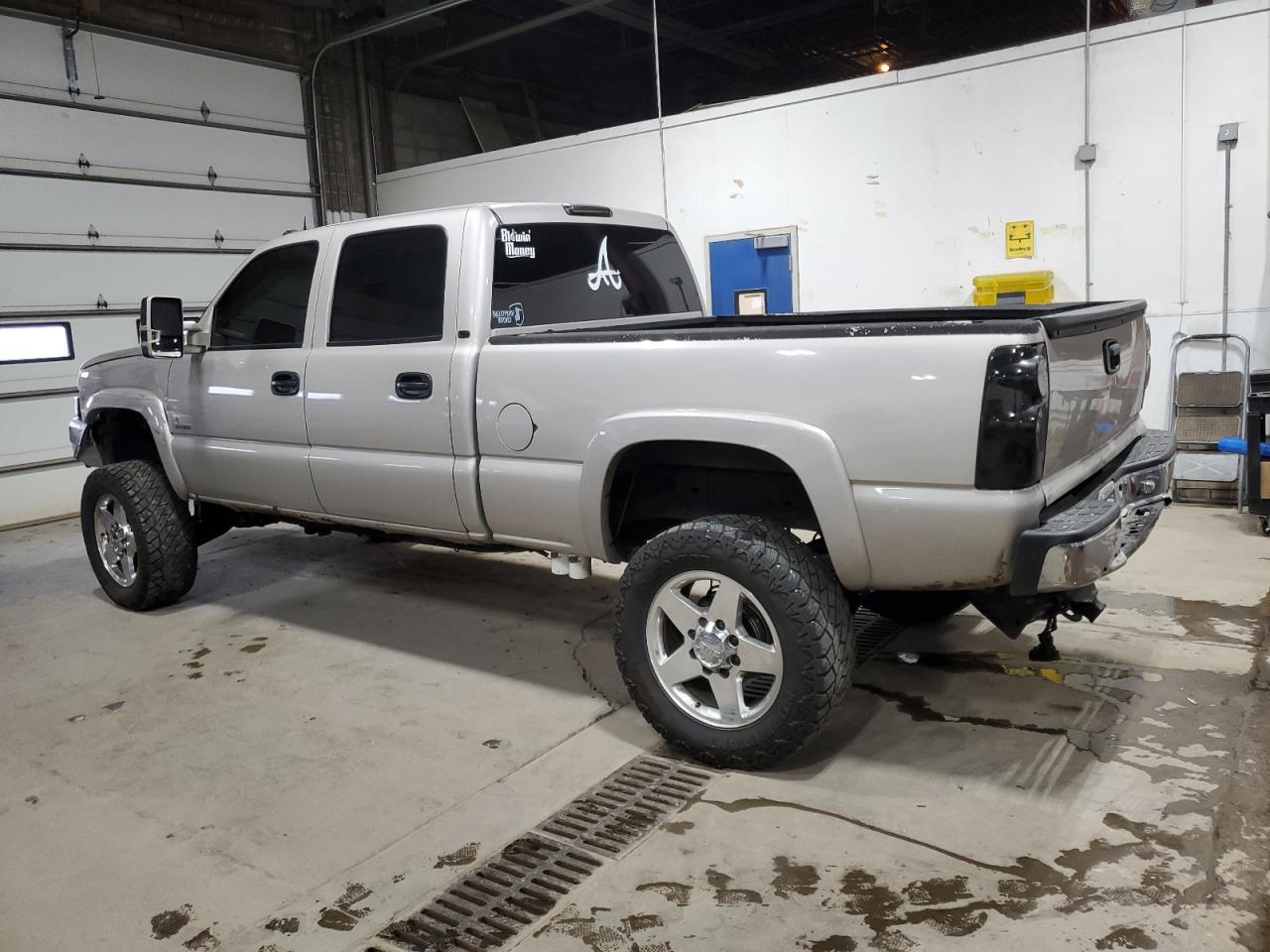 2005 Chevrolet Silverado K2500 Heavy Duty - Фото 2