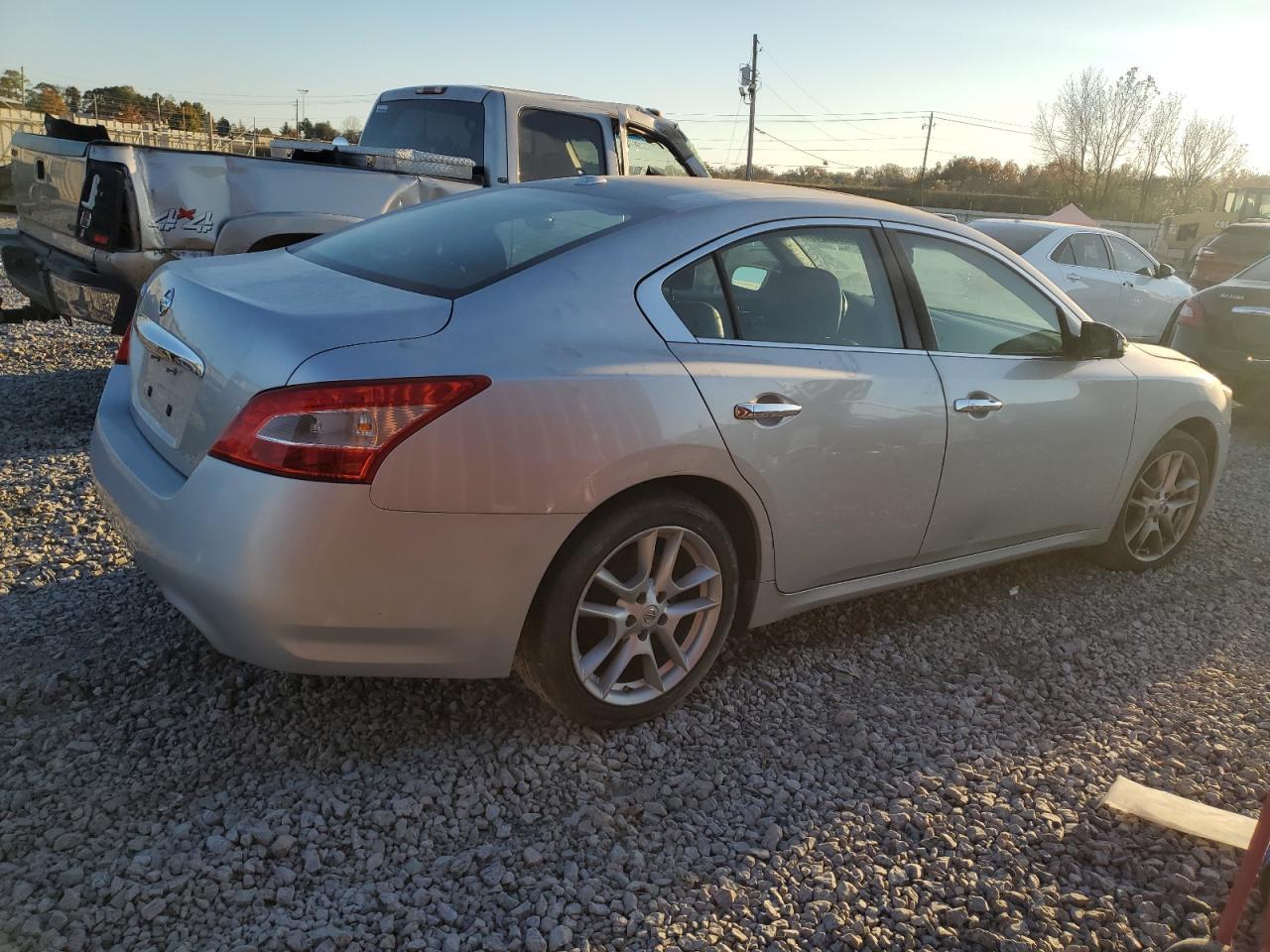 2011 Nissan Maxima S - Фото 3