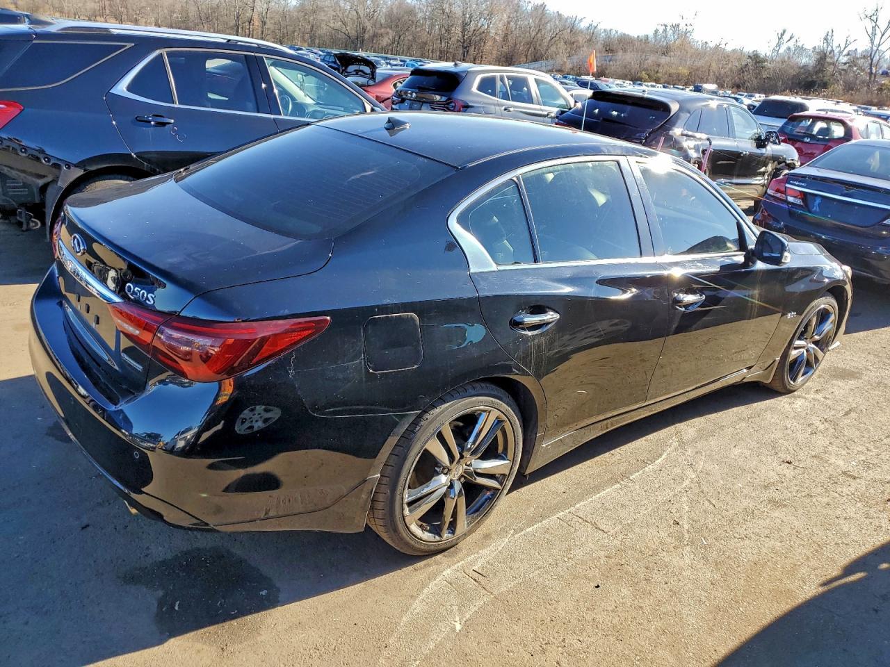 2019 Infiniti Q50 Luxe - Фото 3