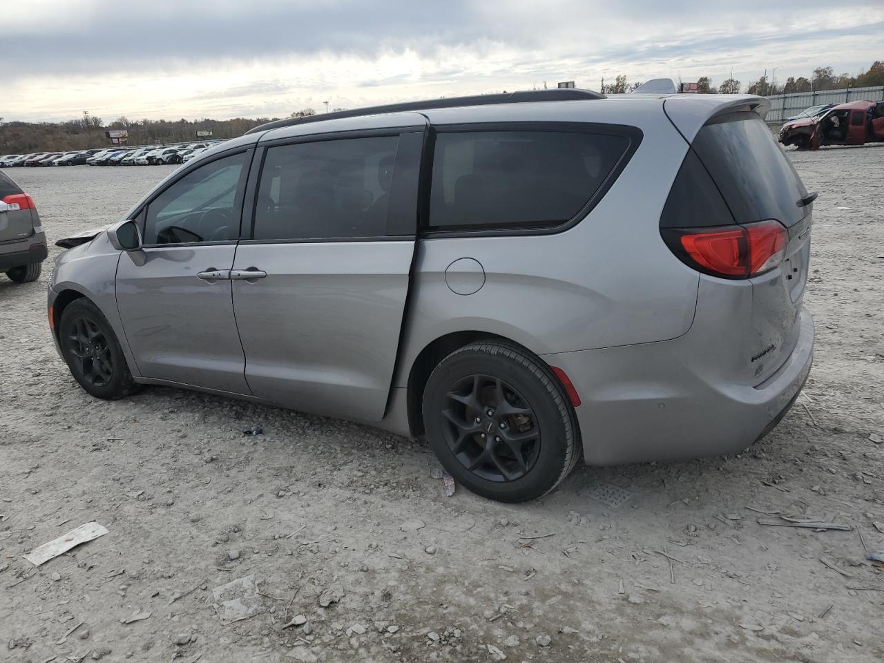 2018 Chrysler Pacifica Touring L Plus - Image 2