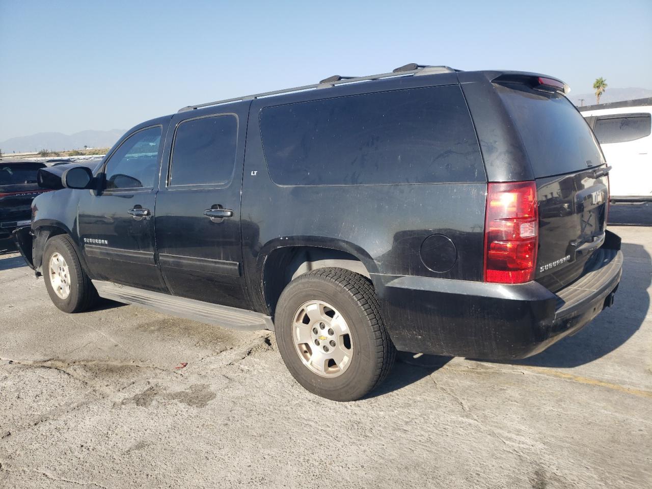 2012 Chevrolet Suburban C1500 Lt - Фото 2