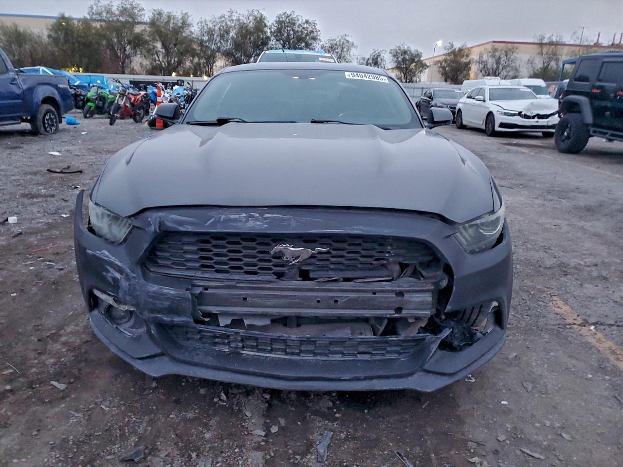 2017 Ford Mustang - Фото 5