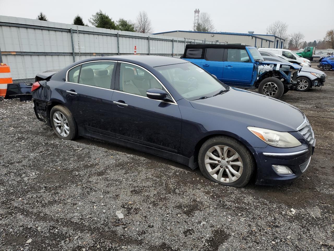 2012 Hyundai Genesis 3.8L - Фото 4