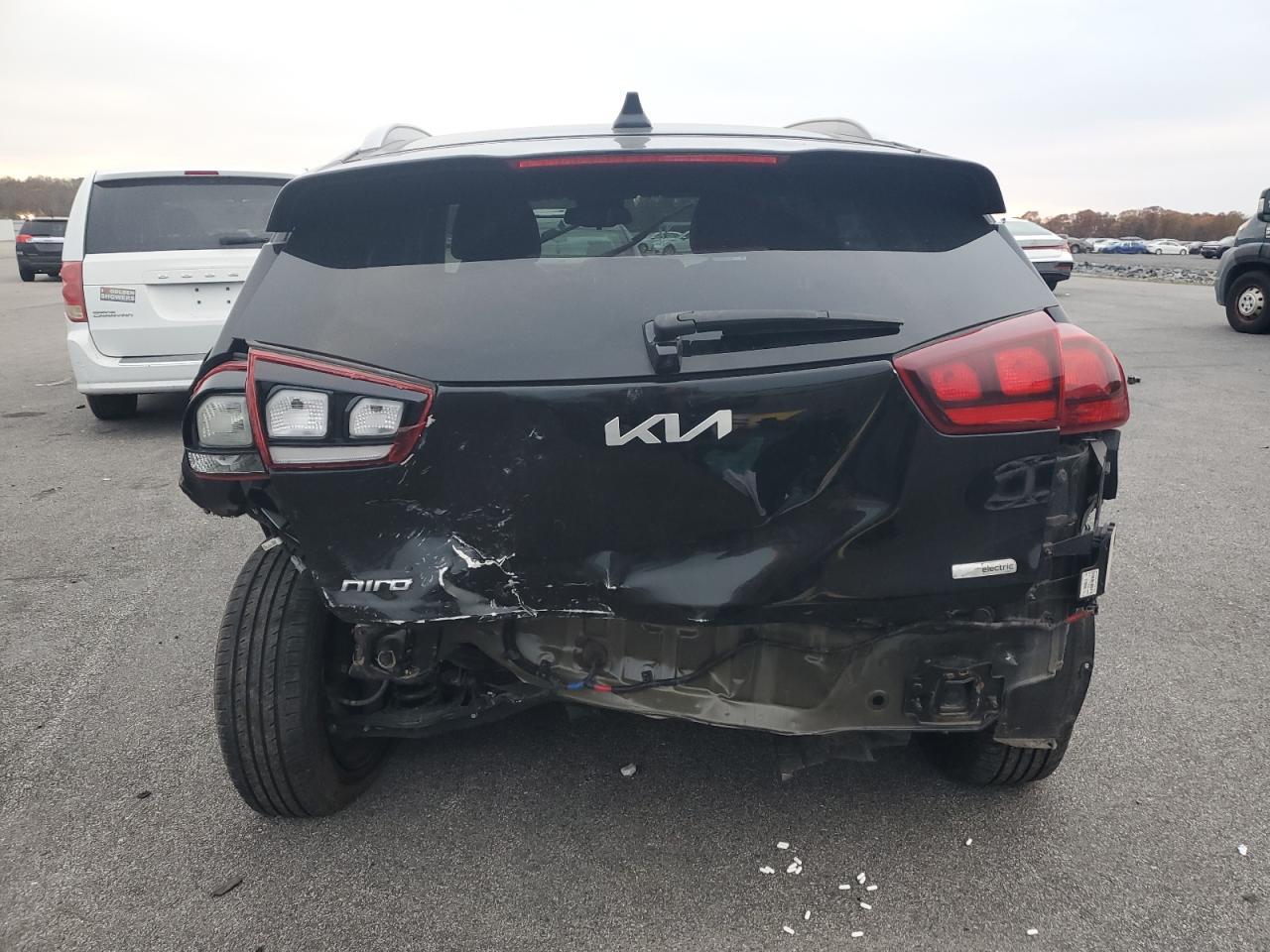 2022 Kia Niro S - Image 6