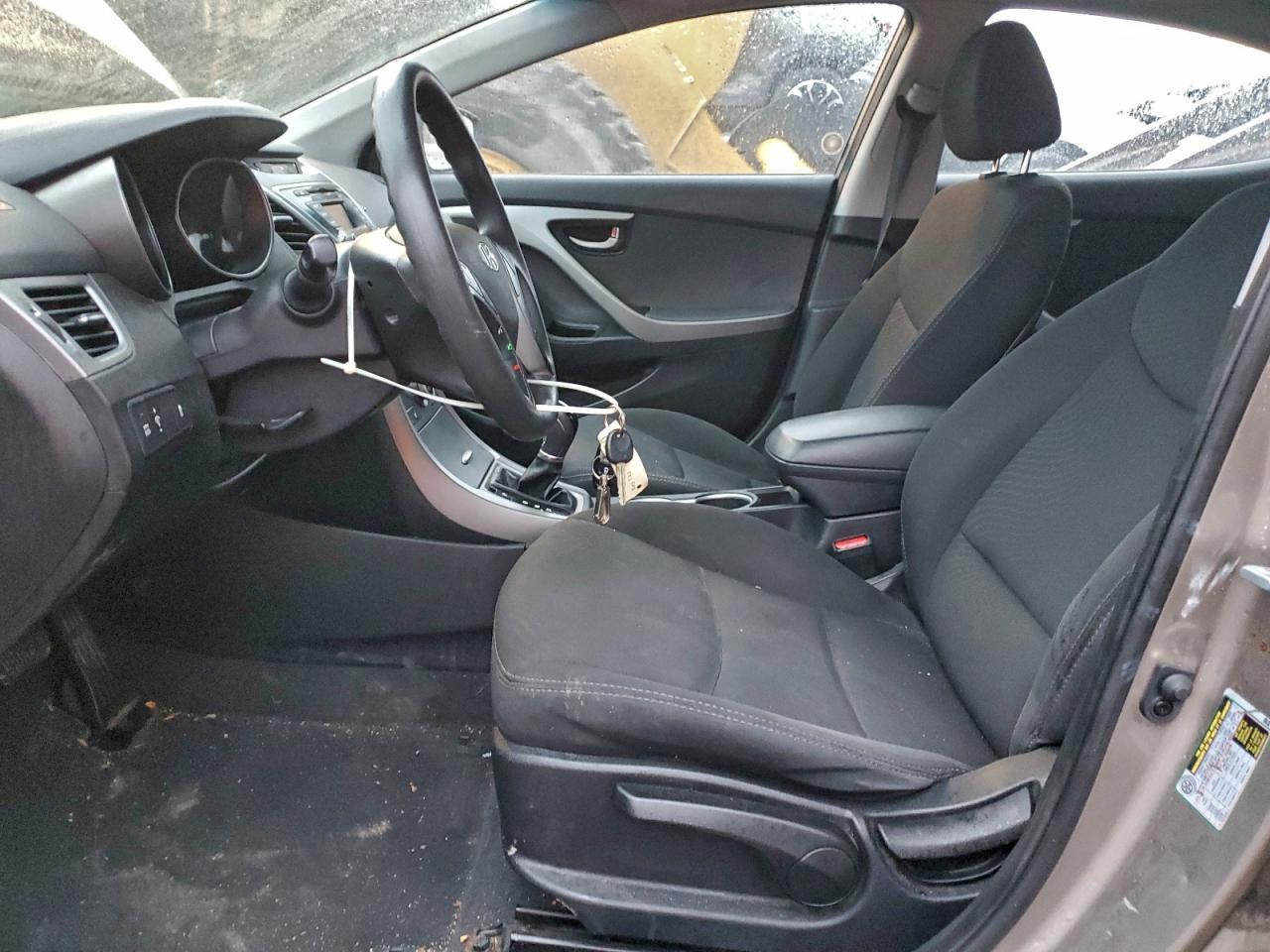 2015 Hyundai Elantra Se - Фото 7