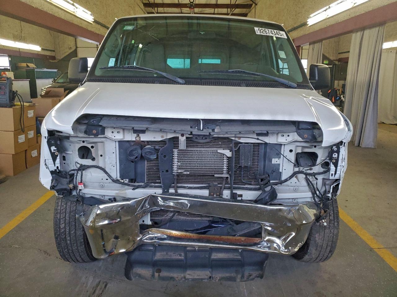 2013 Ford Econoline E250 - Фото 5