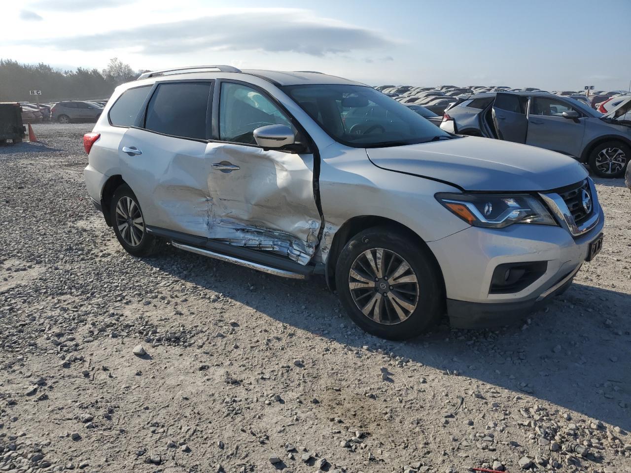 2020 Nissan Pathfinder Sl - Фото 4
