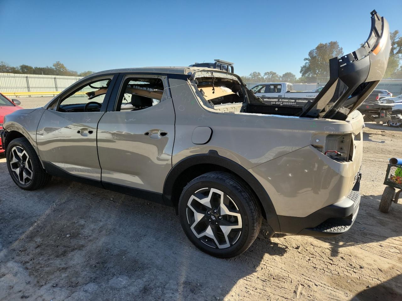 2023 Hyundai Santa Cruz Limited - Фото 2