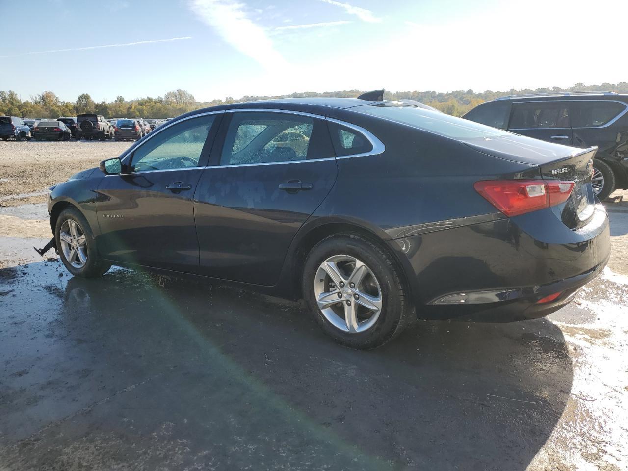 2023 Chevrolet Malibu Lt - Image 2