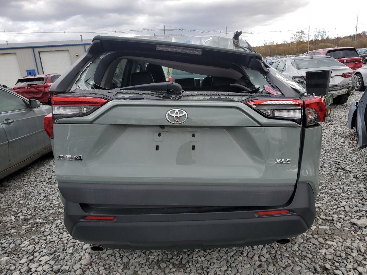 2021 Toyota Rav4 Xle Premium - Image 6