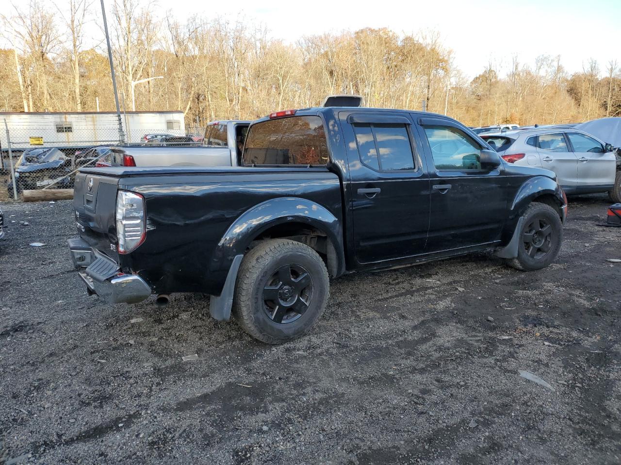 2005 Nissan Frontier Crew Cab Le - Image 3
