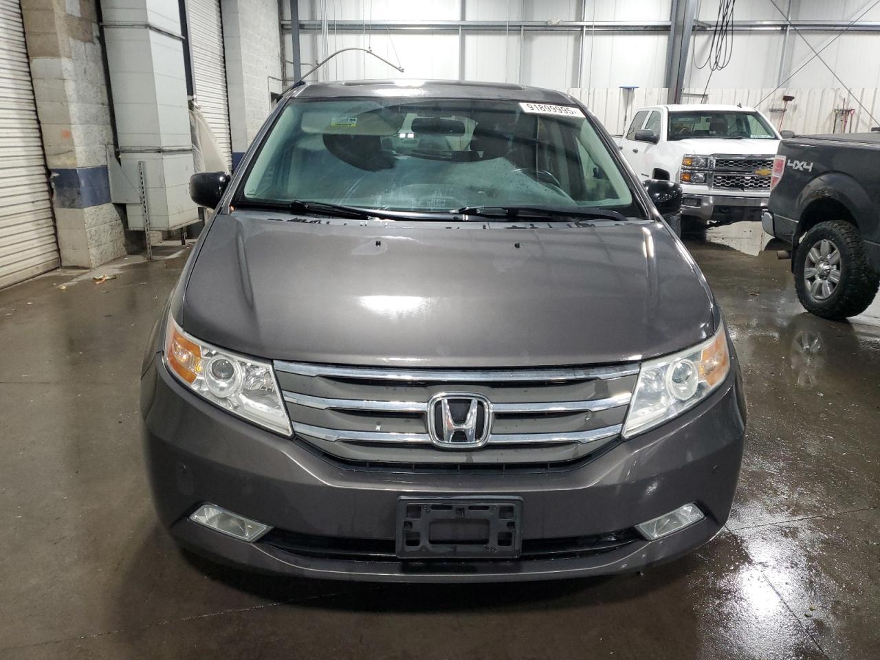 2013 Honda Odyssey Touring - Image 5