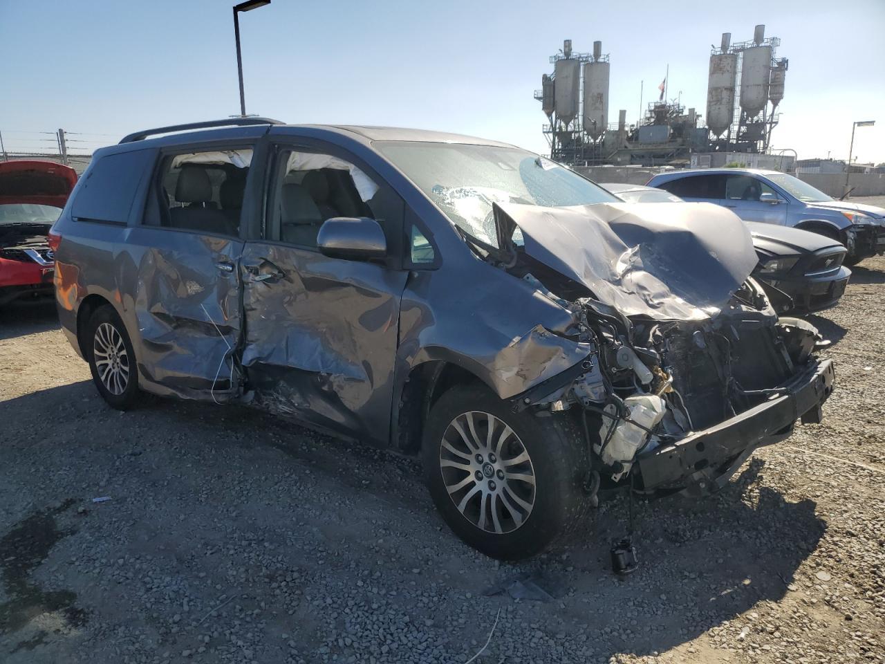 2018 Toyota Sienna Xle - Image 4