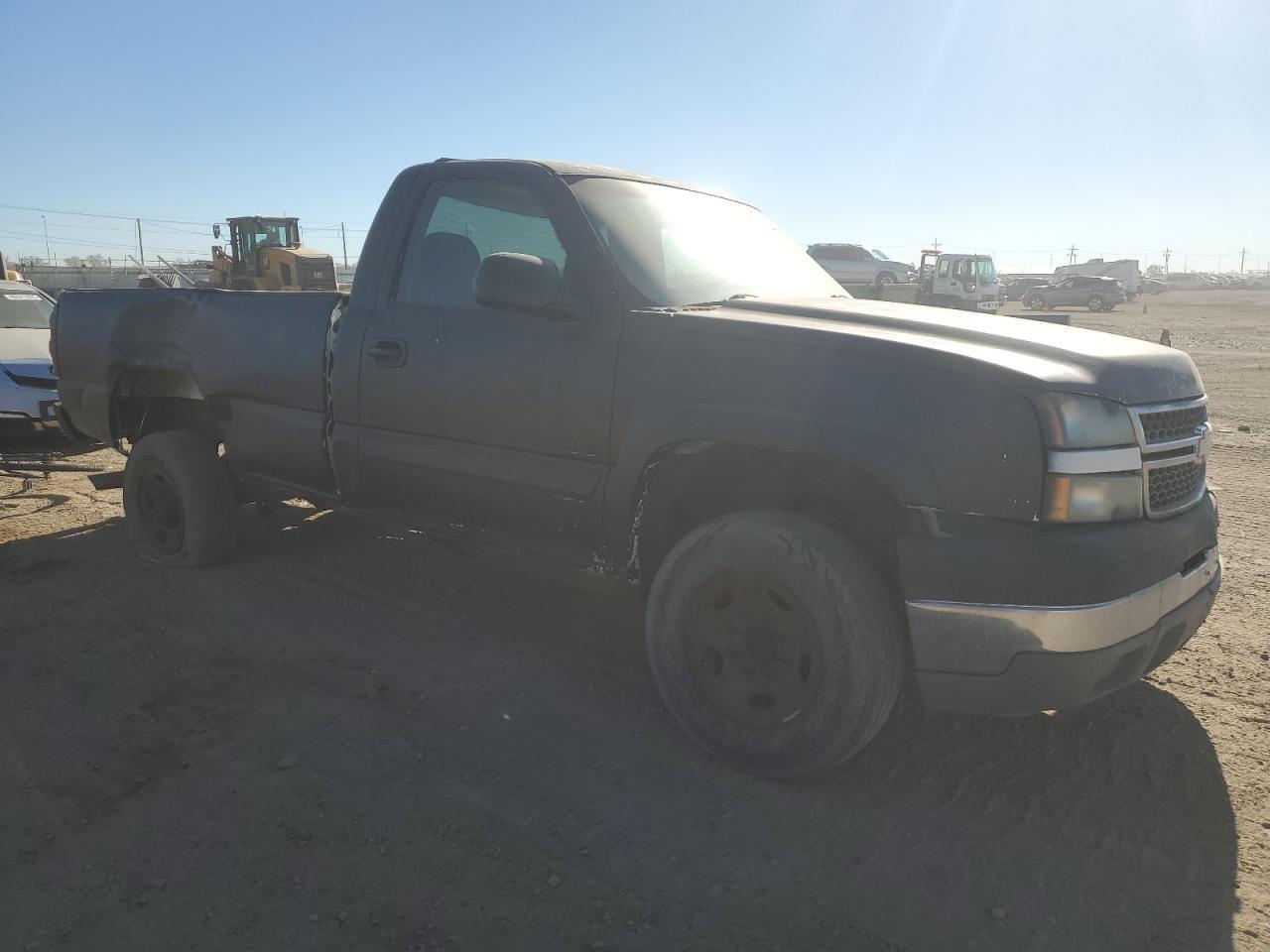 2005 Chevrolet Silverado K2500 Heavy Duty - Image 4