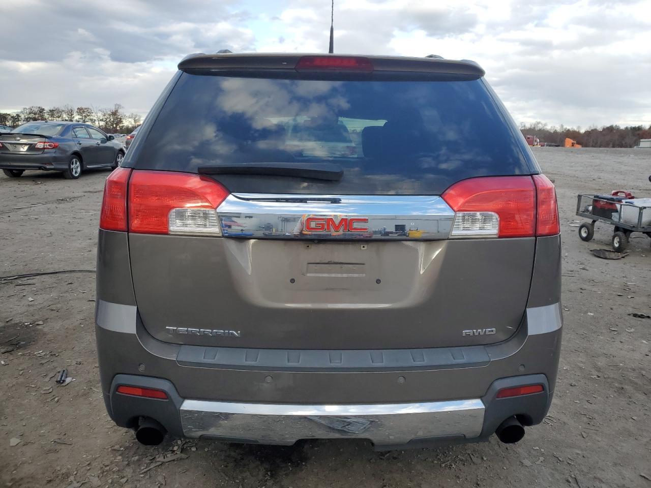 2012 GMC Terrain Slt - Image 6