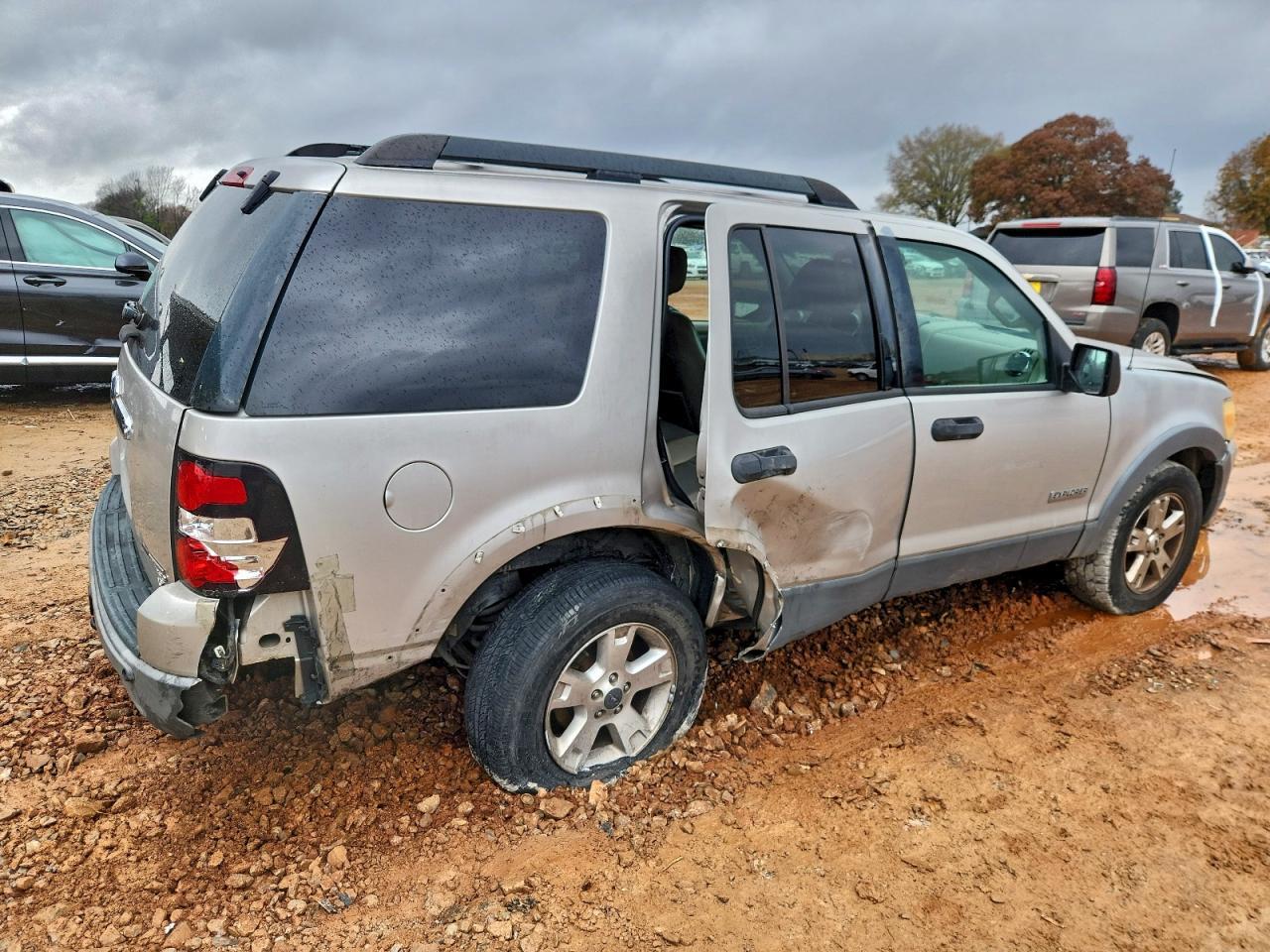 2006 Ford Explorer Xlt - Image 3
