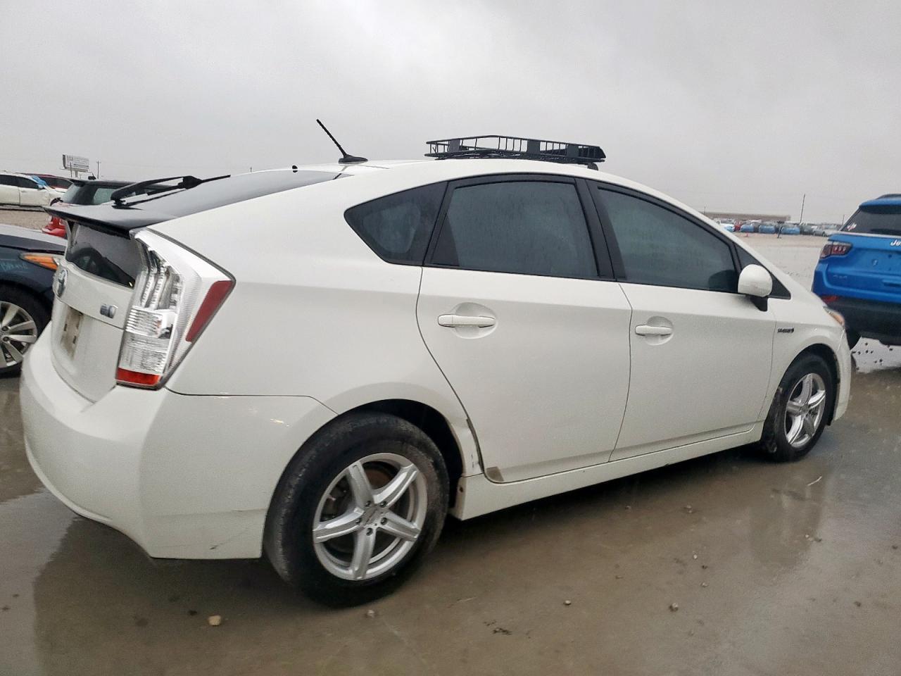 2011 Toyota Prius - Image 3