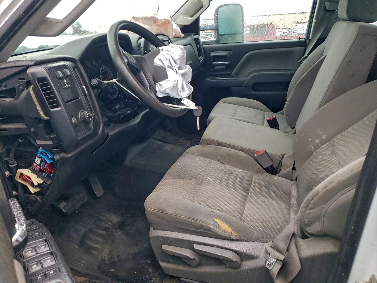 2015 Chevrolet Silverado C2500 Heavy Duty - Image 7