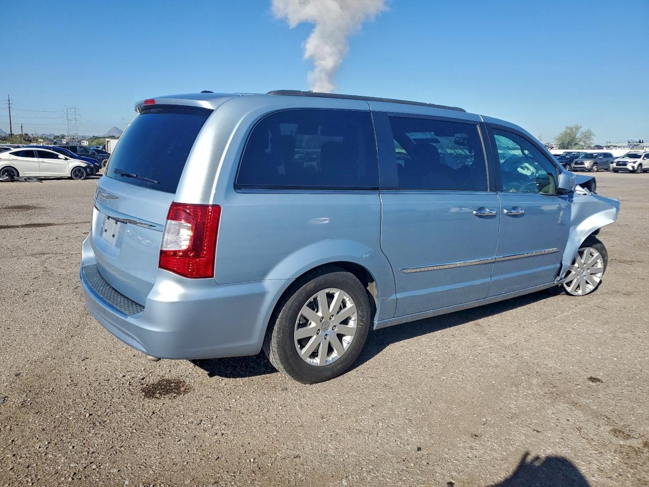 2016 Chrysler Town & Country Touring - Фото 3