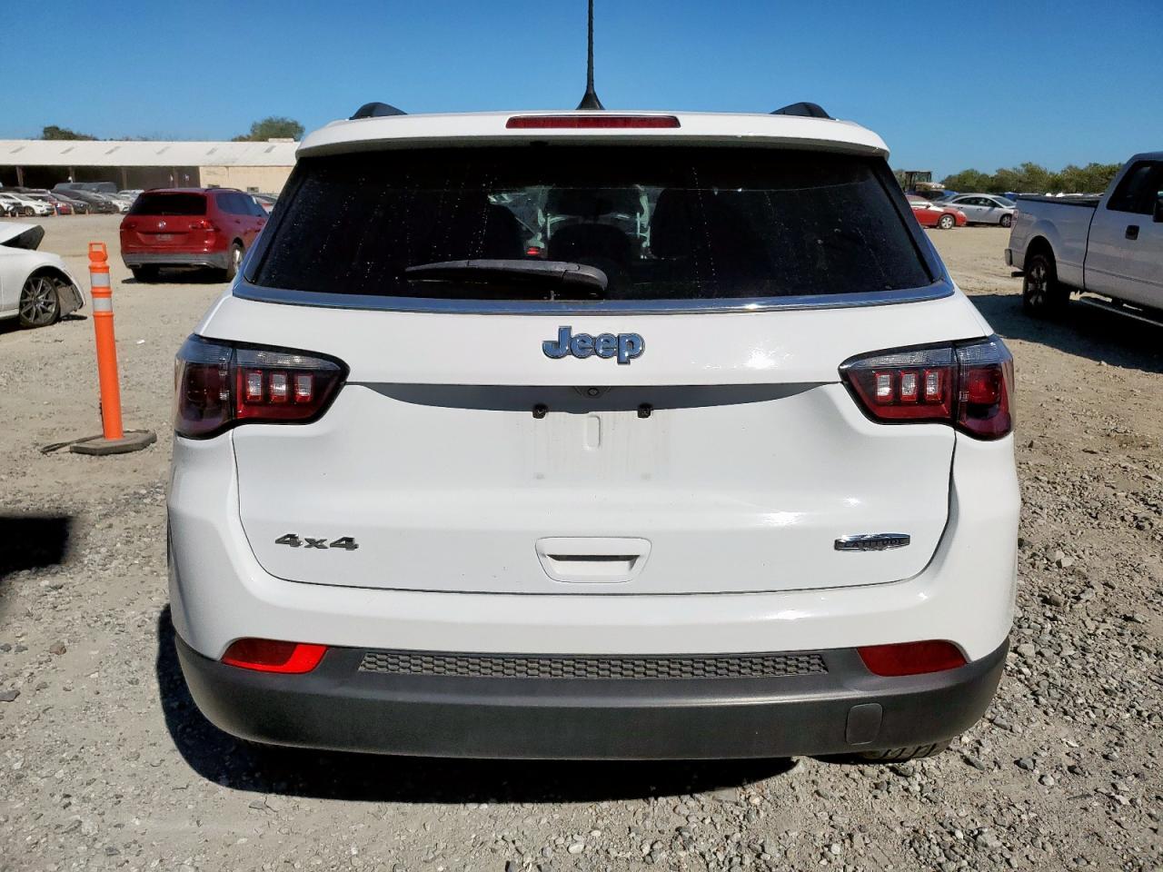 2024 Jeep Compass Latitude - Фото 6