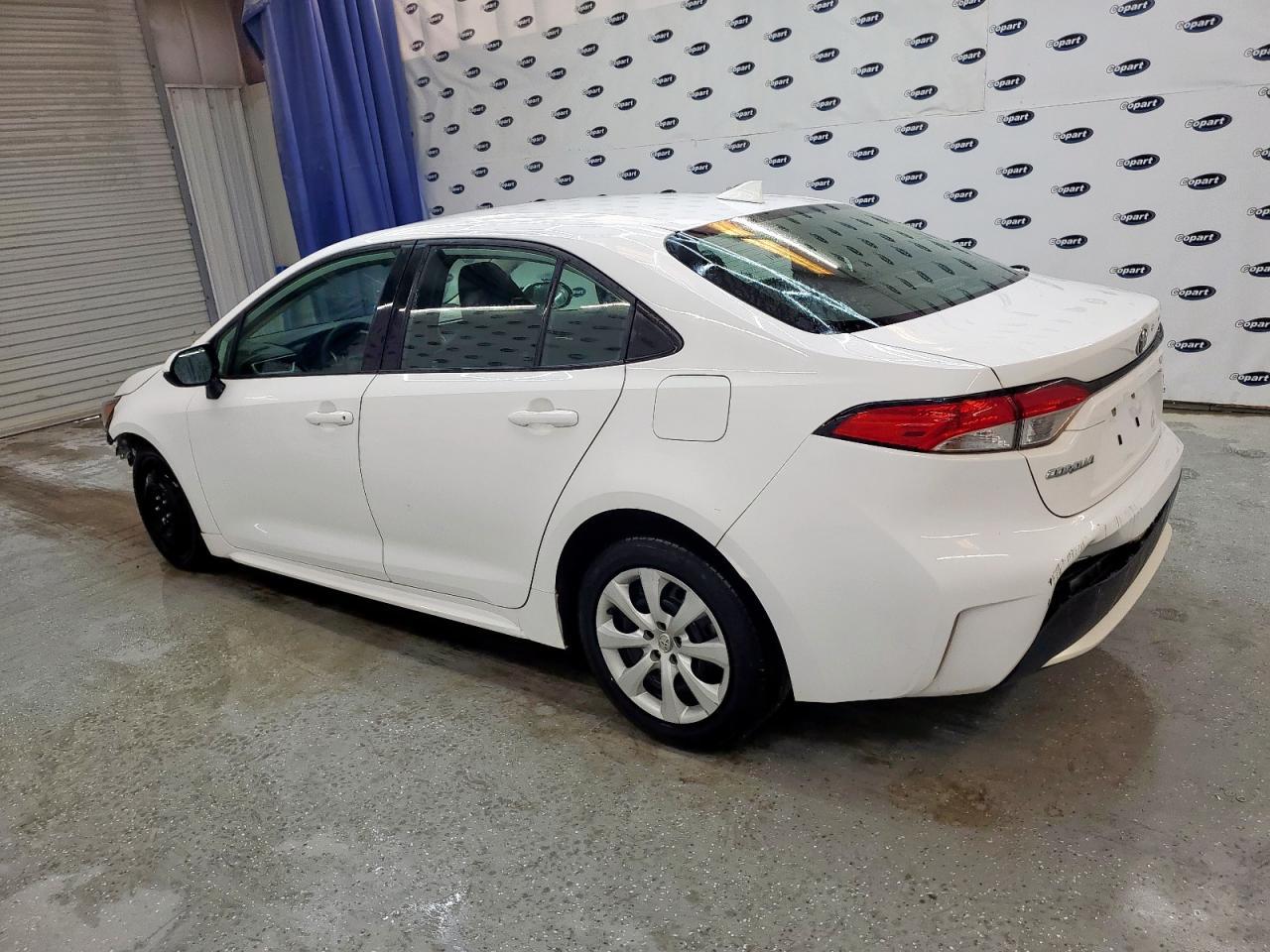 2021 Toyota Corolla Le - Фото 2