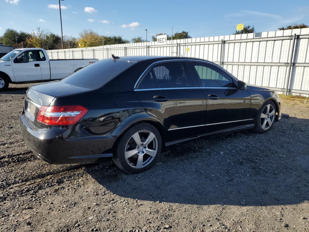 2011 Mercedes-Benz E 350 - Фото 3