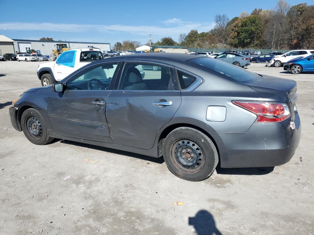 2015 Nissan Altima 2.5 - Фото 2
