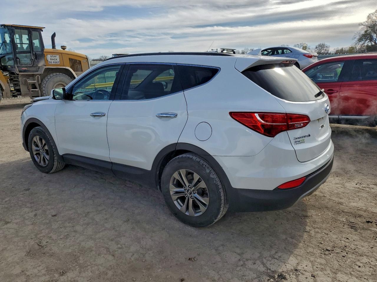 2014 Hyundai Santa Fe Sport - Image 2