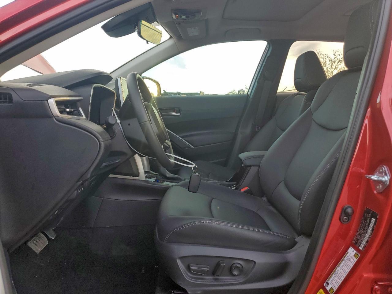 2025 Toyota Corolla Cross Xle - Фото 7