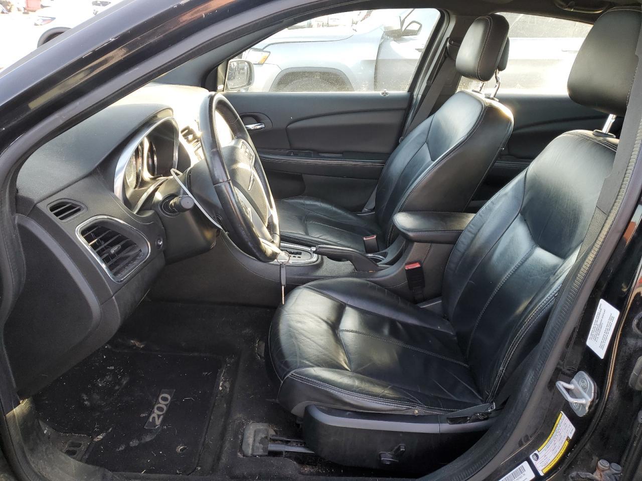 2013 Chrysler 200 Limited - Image 7