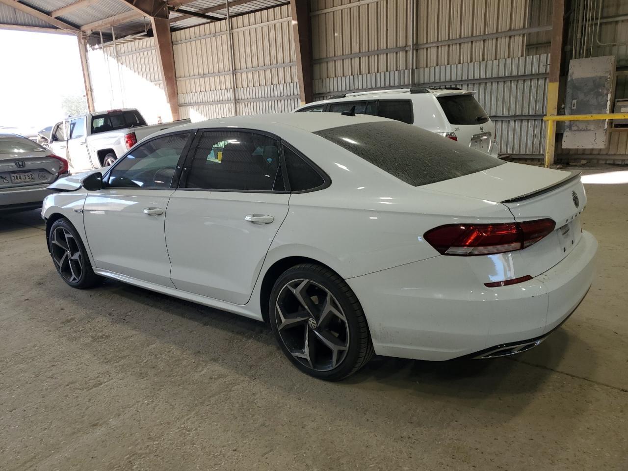 2021 Volkswagen Passat R-Line - Фото 2