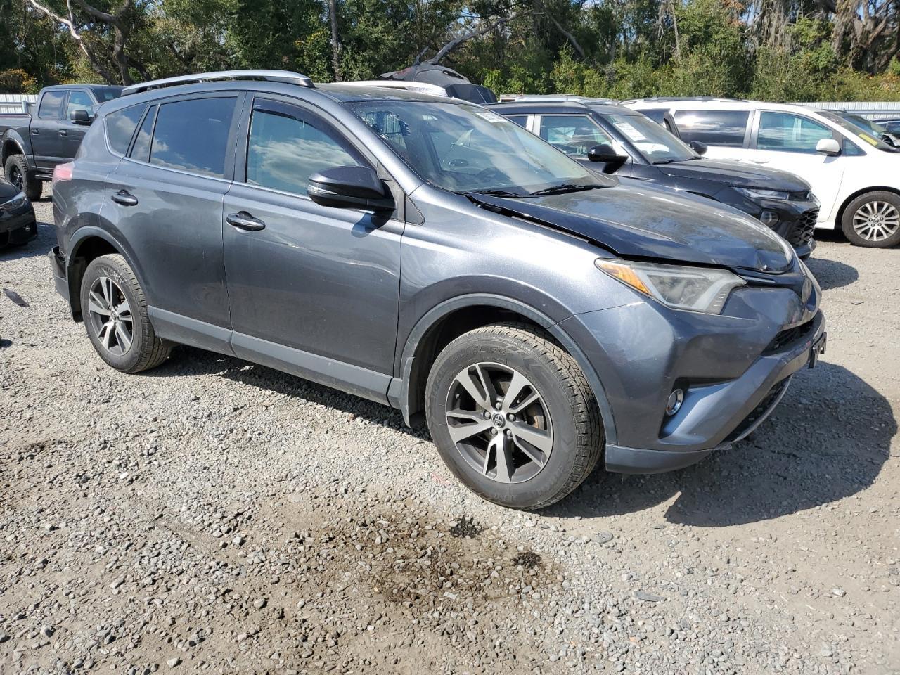 2017 Toyota Rav4 Xle - Фото 4