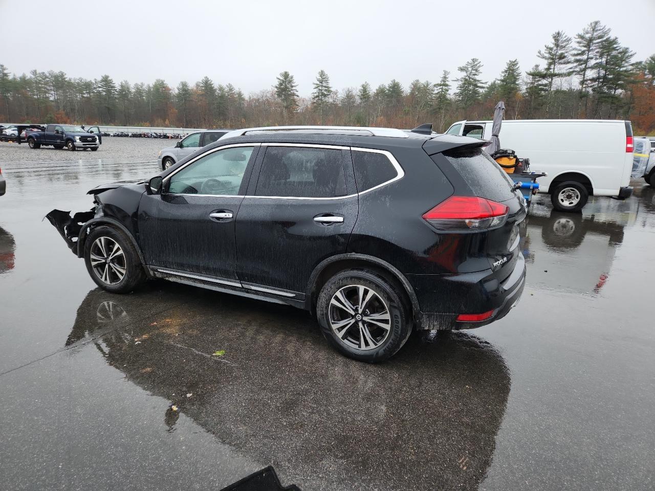 2017 Nissan Rogue S - Фото 2