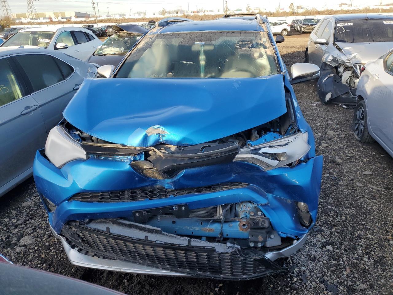 2016 Toyota Rav4 Se - Фото 5