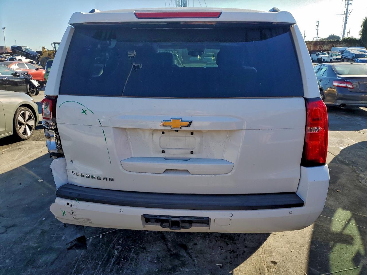 2020 Chevrolet Suburban C1500 Lt - Фото 6